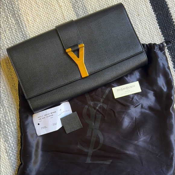 Saint Laurent Handbags - Saint Laurent YSL Sac Y Clutch Black Leather Gold Hardware